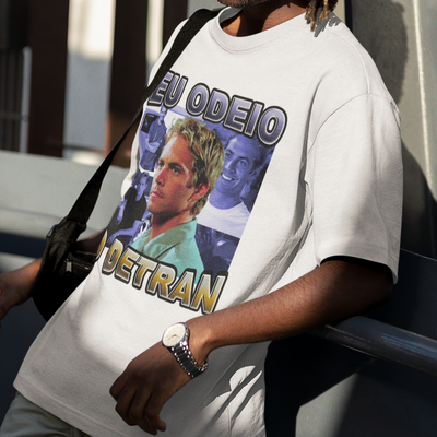 Camiseta Básica Unissex Eu Odeio o Detran- BRANCO